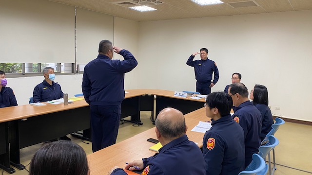 第四大隊1月大隊會報暨員警座談會照片(將開啟新視窗)